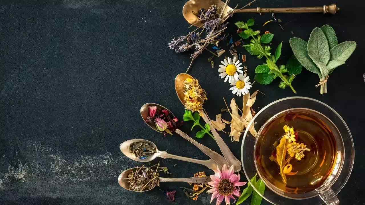 5 Healthy Morning Drinks That Are Better Than Coffee or Tea