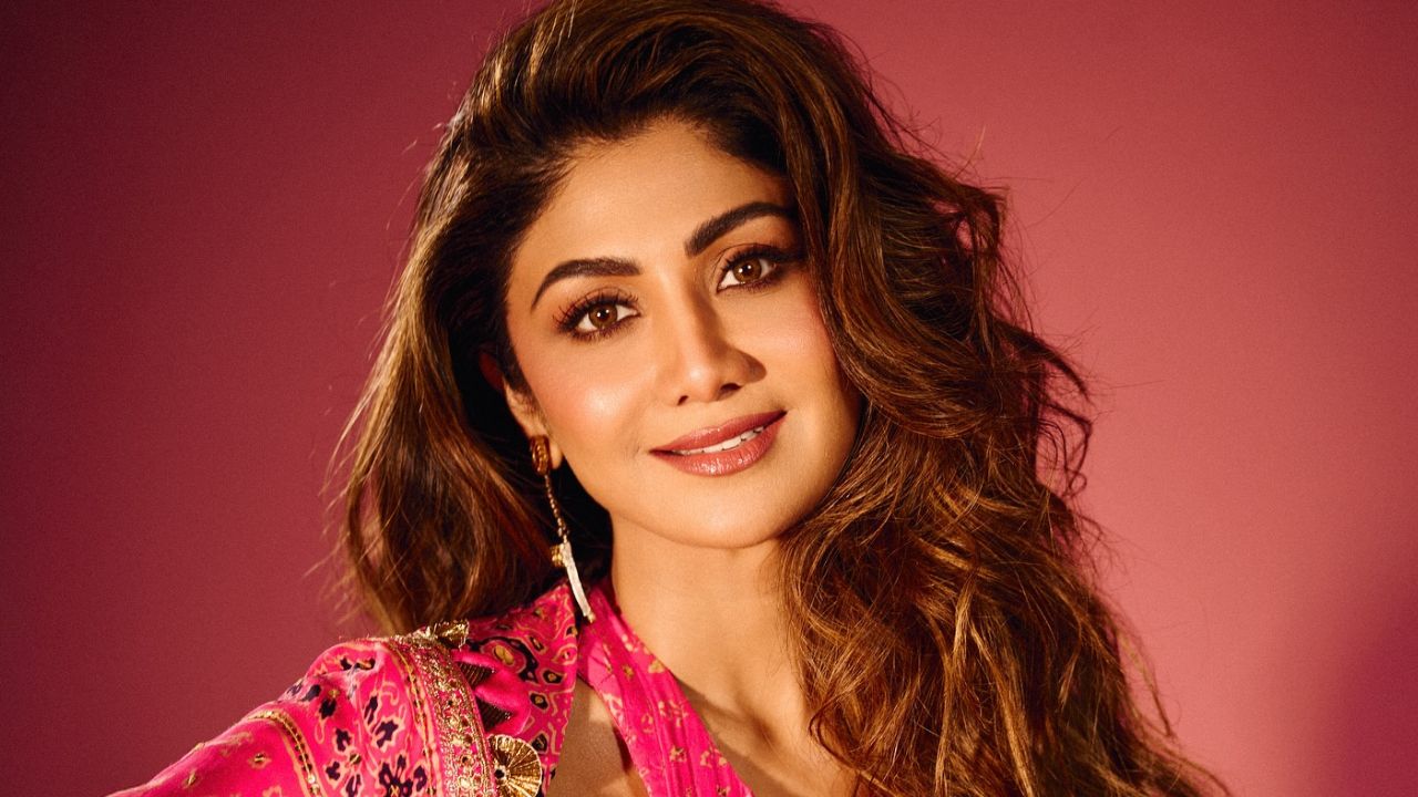 Shilpa Shetty Questioned for 4.5 Hours by Mumbai Police in Fraud Case