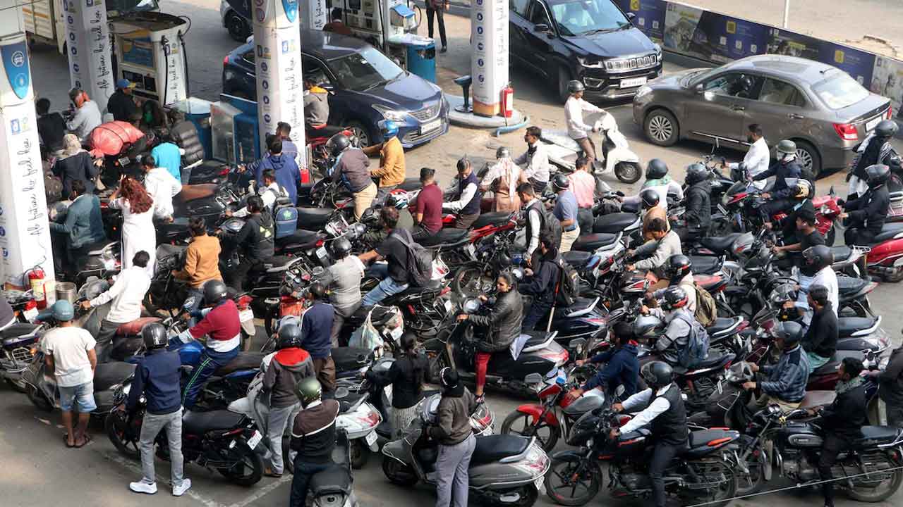 Telangana BC Bandh Turns Violent: Petrol Pump Attacks, RTC Bus Halt, and Passenger Chaos in Hyderabad