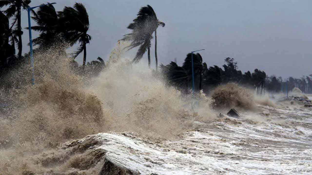 Is Today Bank Holiday in Odisha Due to Heavy Rains? Here’s Latest Update (October 27, 2025) Is Today Bank Holiday in Odisha Due to Heavy Rains? Here’s Latest Update (October 27, 2025)