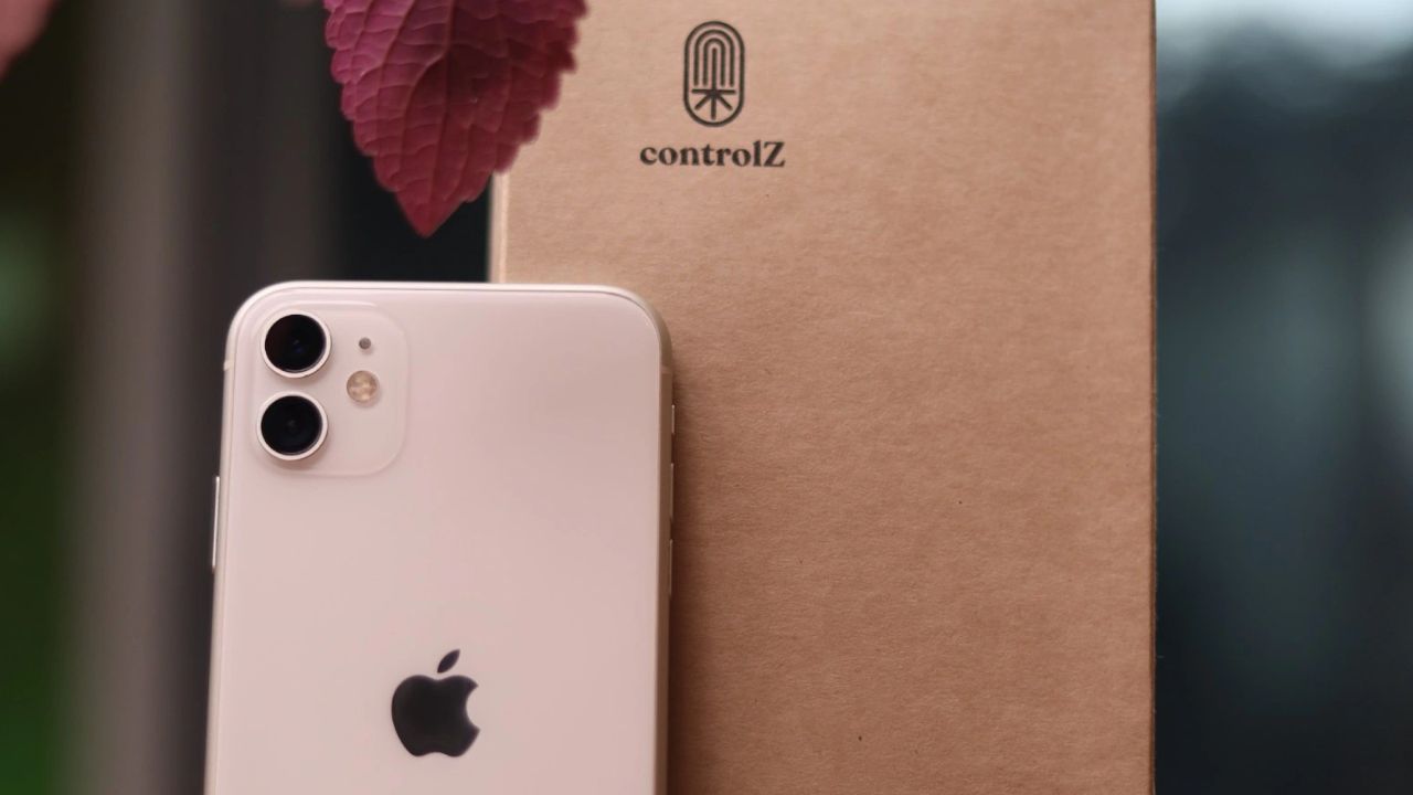 iPhones Starting at Just ₹7,999? ControlZ’s Diwali Sale Will Leave You Shocked!