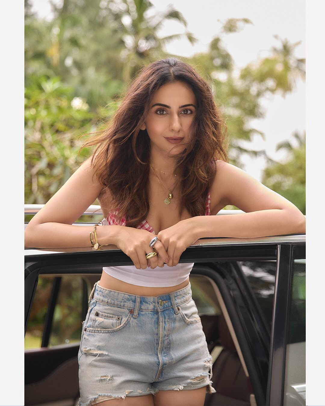 Rakul Preeth Sing HOT Pics Goes Viral After De De Pyar De 2 Trailer