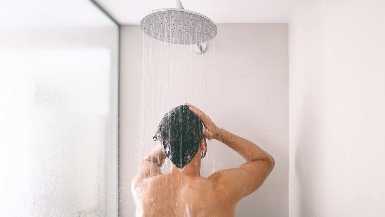 Morning vs Night Shower: Expert Tips For Daily Hygiene
