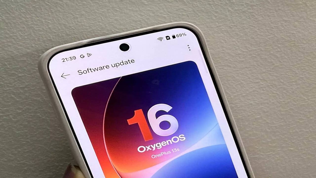 OnePlus Announces OxygenOS 16 with Gemini AI Before OnePlus 15
