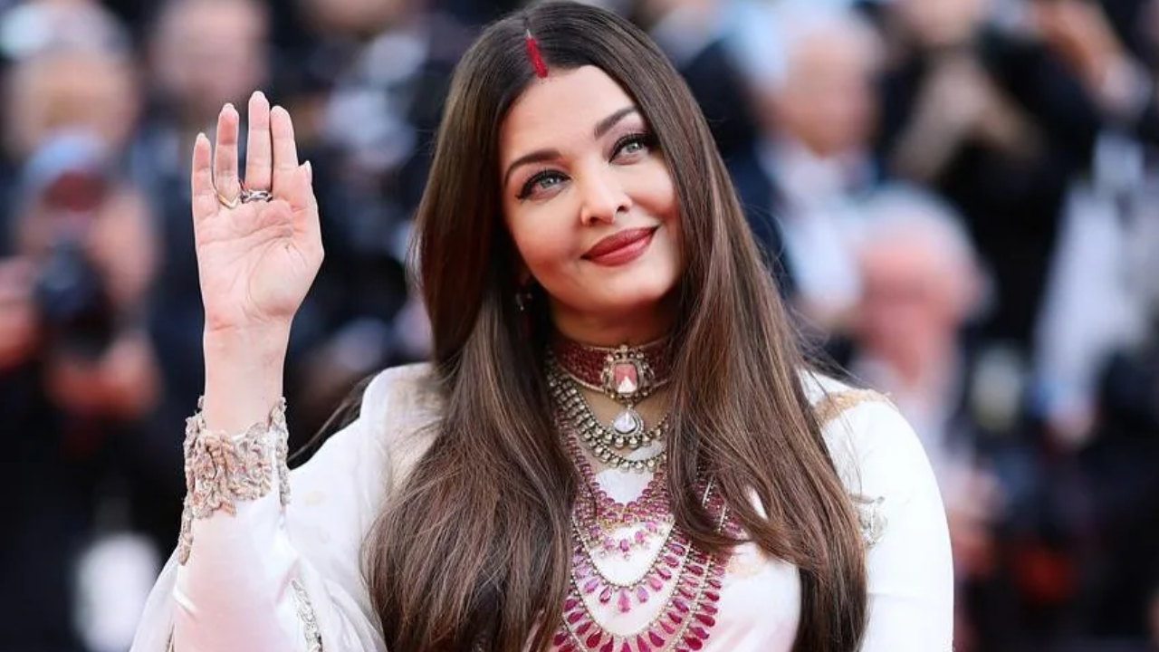 Aishwarya Rai Bachchan Networth: 10 Powerful Ways She Earns Crores Every Year Aishwarya Rai Bachchan Networth: 10 Powerful Ways She Earns Crores Every Year