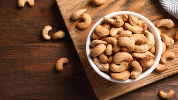 How to Eat Cashews Correctly? Daily Intake Limit and 5 Health Benefits