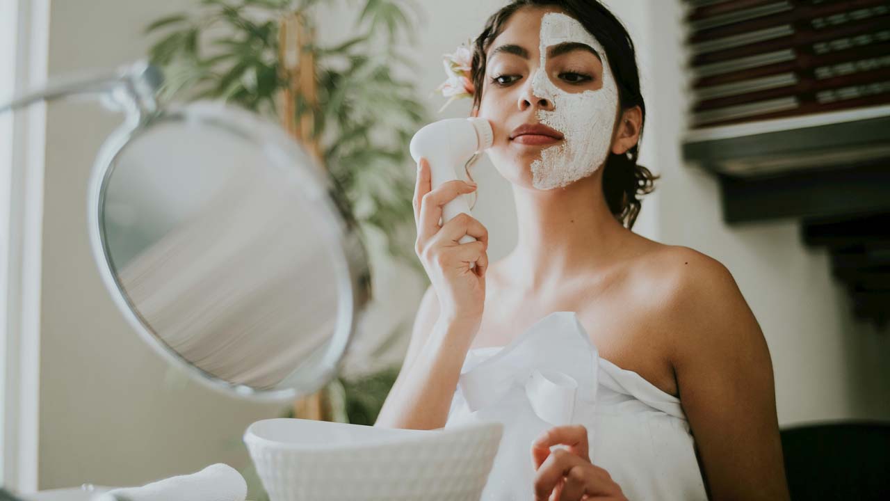 Top 5 DIY Face Masks for Acne-Prone Skin: Effective Ways To Try At Home