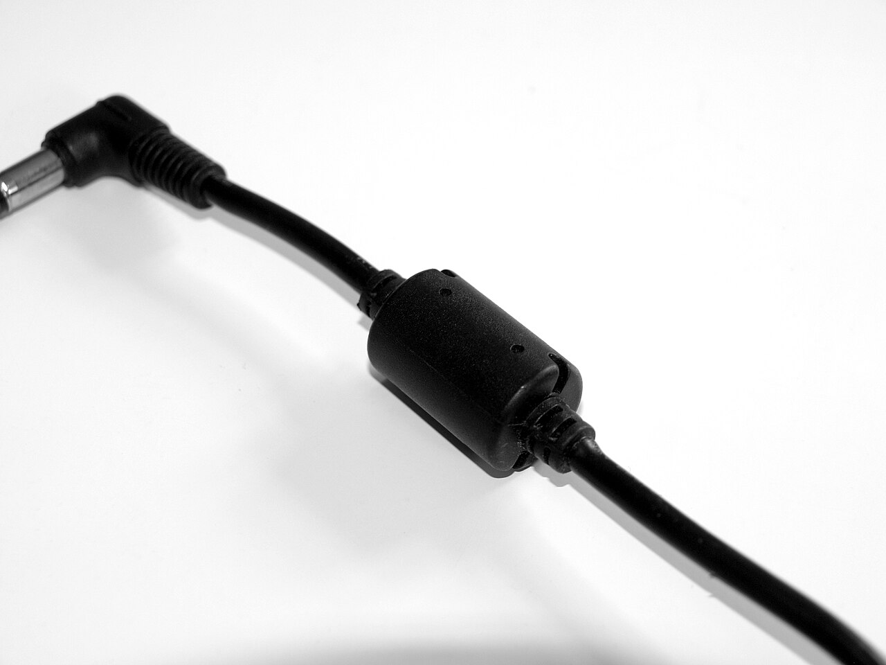 Ferrite Bead: The Hidden Circle on Your Charger Cable Has an Important Role