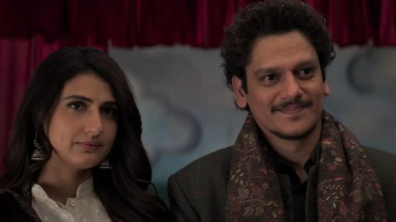 Gustaakh Ishq Review: Vijay-Fatima’s Poetic Romance – Theatre or OTT?