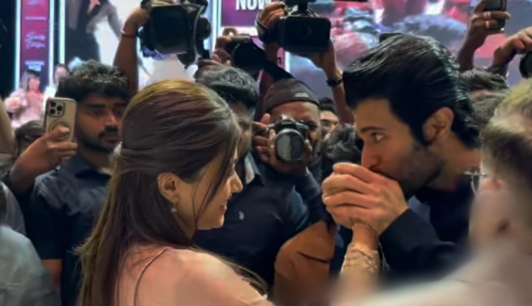 Vijay Devarakonda Kisses Rashmika and Makes It Official