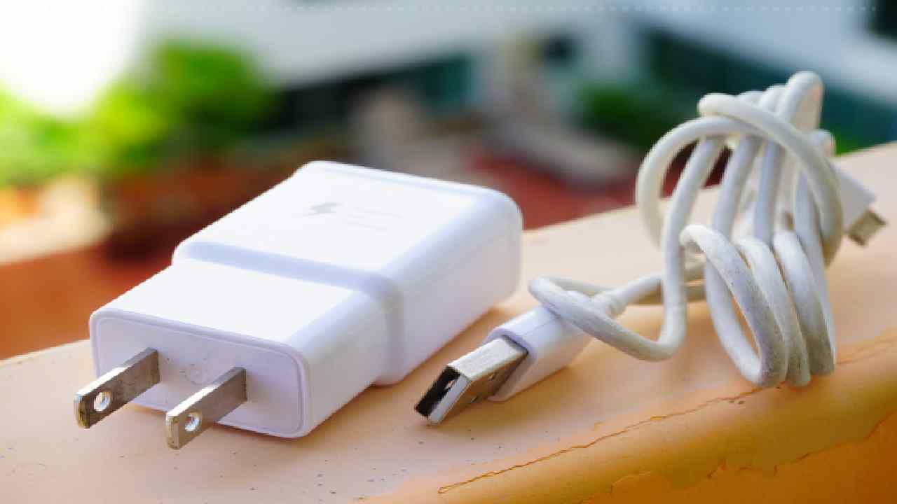 Fake Phone Chargers: How to Identify and Avoid Them for Your Safety