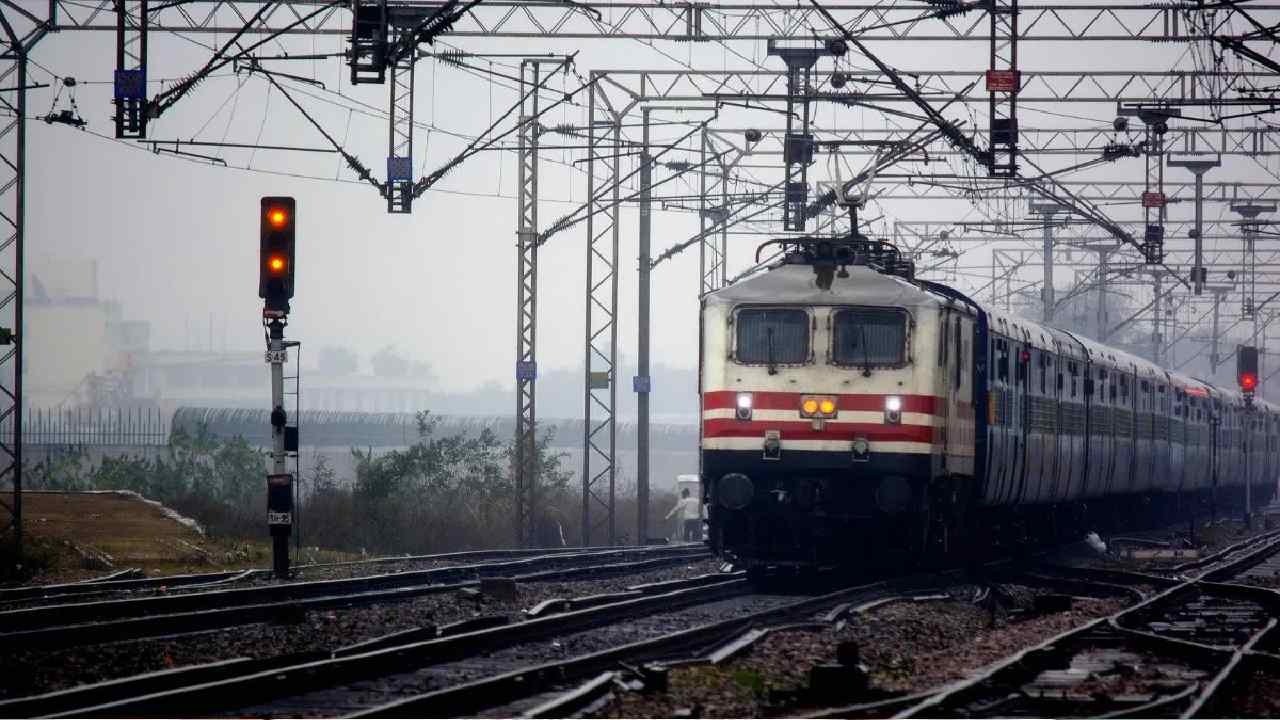 DYK This Express Is Called the King of Indian Railways