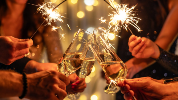 10 Crowd-Favorite Snacks for Your New Year Party
