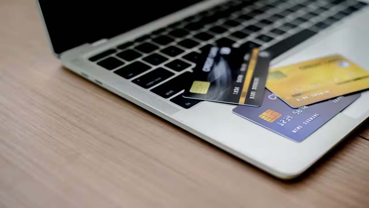 Top 5 Premium Credit Cards in India That Are Truly Worth Annual Fee