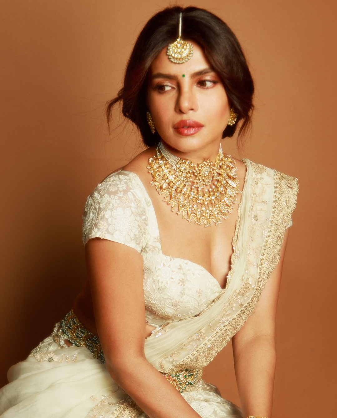 Priyanka Chopra Channels Her Inner Devi: Internet Is Obsessed