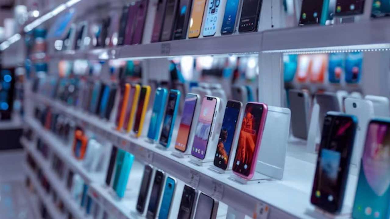 Is Your Phone Real or Fake? Find Out With One Message – Avoid Jail and Rs50 Lakh Fine!
