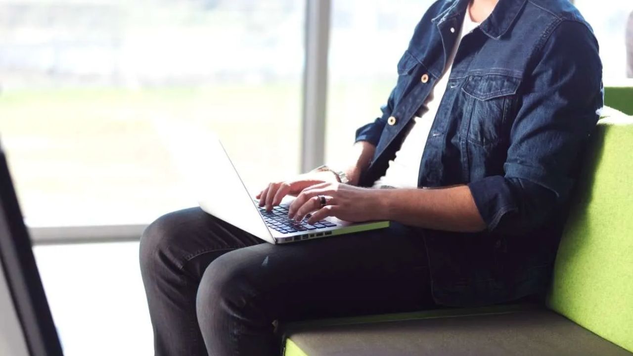 Why You Should Never Use a Laptop on Your Lap? Serious Body Damages Revealed