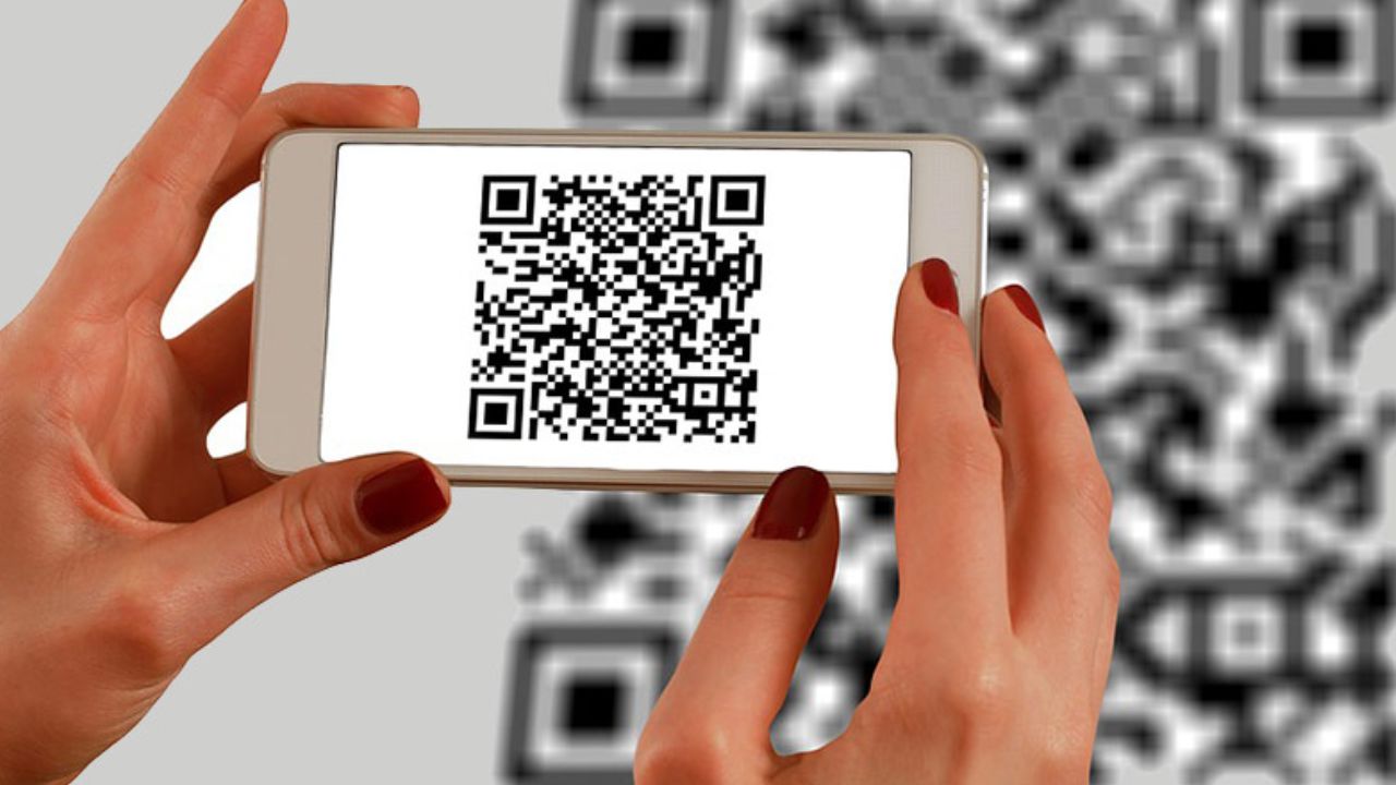 Patient Cons Doctor, Empties Bank Account via UPI QR Code