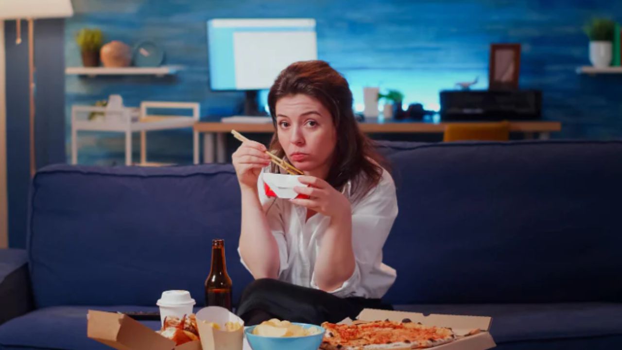 How Late Should You Eat Dinner? Correct Timing Boosts Your Health Strongly