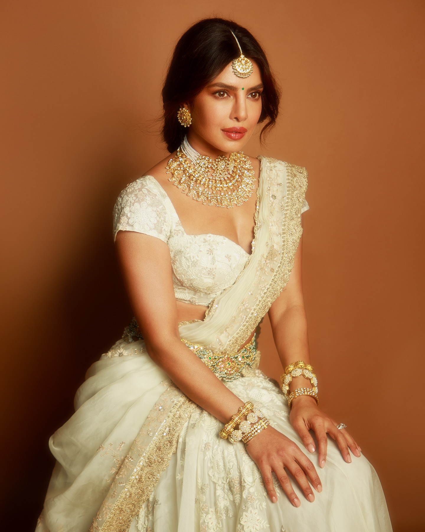 (Image Source: priyankachopra/Instagram) Priyanka Chopra Channels Her Inner Devi: Internet Is Obsessed