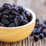 Why Experts Recommend Consuming Soaked Raisin