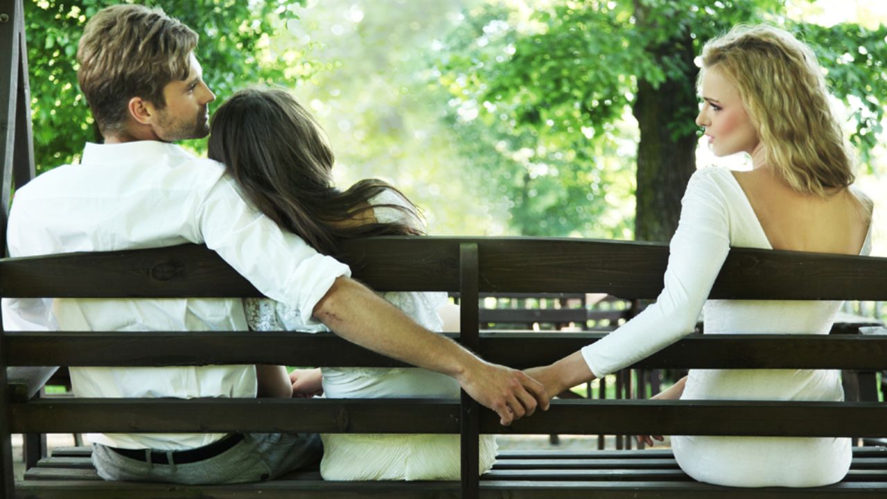 Man Says Work Trip, Gets Caught in Thailand With Lover