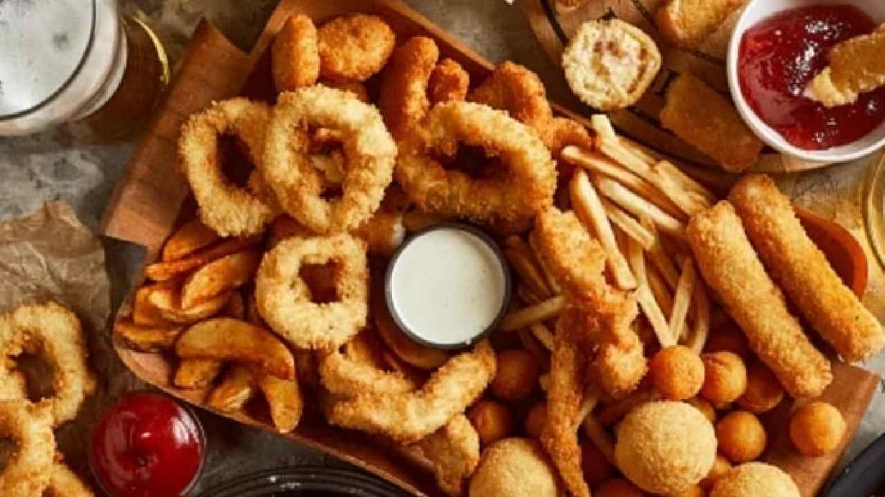 Top 5 Foods To Avoid in Winter for Better Digestion